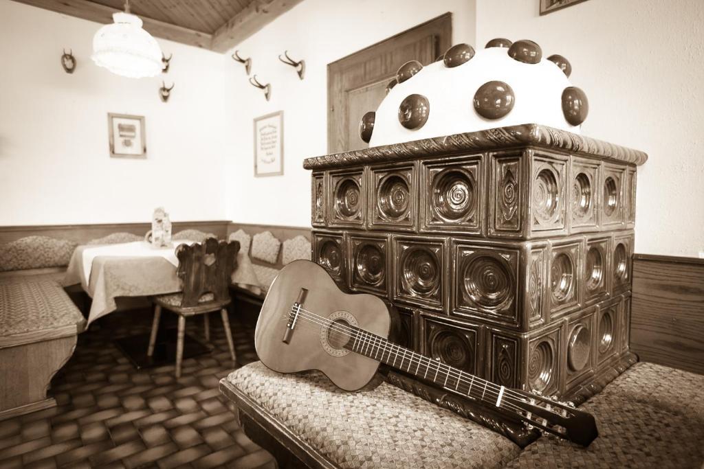 Johnsbach Gasthof - Pension Oedsteinblick מראה חיצוני תמונה